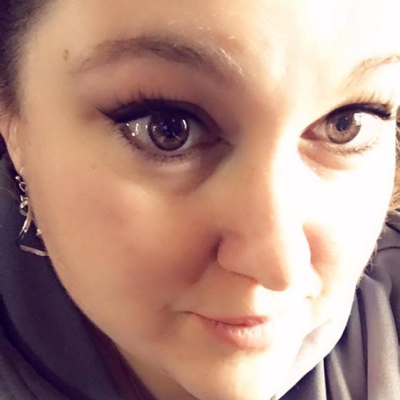 Meet your Posher, Amber - Picture 1 of 1